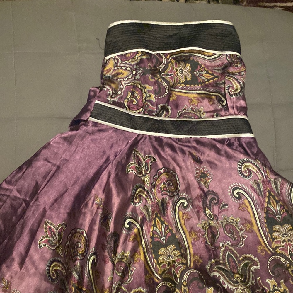 Beautiful purple dress. Nice for dates, weddings, or any occasion.